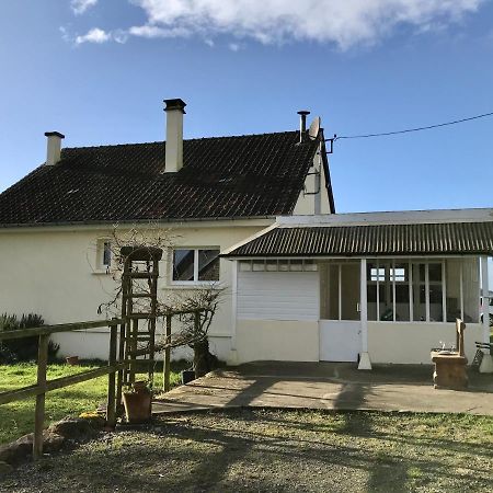 Gite Cottage Chaleureux En Pleine Campagne Vue Sur Les Monts Et Forets Et Le Chateau De Carrouges エクステリア 写真