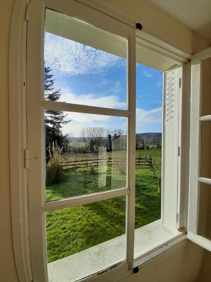 Gite Cottage Chaleureux En Pleine Campagne Vue Sur Les Monts Et Forets Et Le Chateau De Carrouges エクステリア 写真