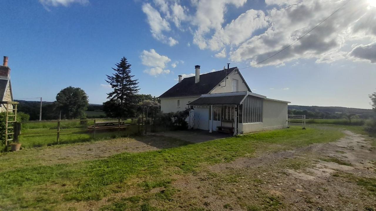 Gite Cottage Chaleureux En Pleine Campagne Vue Sur Les Monts Et Forets Et Le Chateau De Carrouges エクステリア 写真